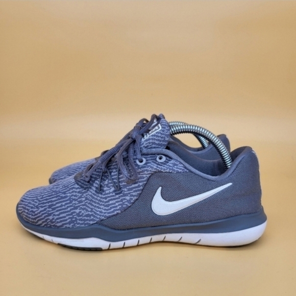 Nike Flex Supreme TR 6 Women's Training Shoes Size 6 Wide - Picture 1 of 7